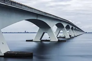 Central Europe Scenic View Drucke: Panoramic view of the Zeeland Bridge on the Eastern Scheldt