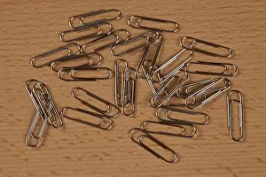 Office Supply Still Life Drucke: Paper clips