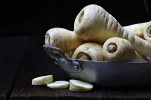 Food Still Life Studio Background Drucke: Parsnips in shell, Germany
