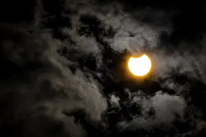 Niederosterreich Scenery Drucke: Partial Solar Eclipse 2022, Lower Austria, Austria