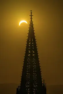 Freiburg Minster Solar Eclipse Drucke: Partial solar eclipse August 2026 and the tower of Freiburg Minster