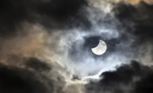 Solar Eclipse Germany Drucke: Partial solar eclipse, thin cloud cover