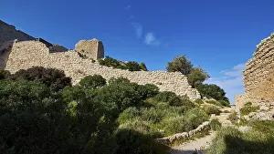 Deserted Fortress Europe Drucke: Path along the ruins of an ancient castle