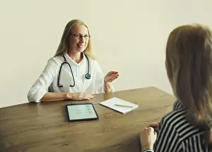 Medical Care Services Drucke: Patient at doctor's appointment