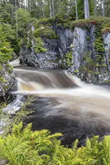 Deserted River Landscape Europe Drucke: Pattack Falls and rapids, waterfall on the Pattack River