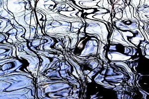 No People On The Waterfront Drucke: Patterns reflected on a water surface