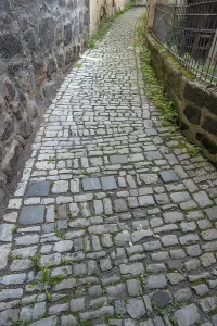 Bavaria Fortification Drucke: Paved path to Plassenburg Castle