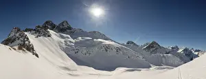 Blue Sky Snowy Mountains Drucke: Peak, double summit of the Leiterspitze in winter