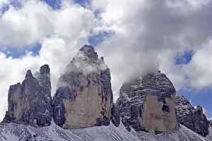 Three Peaks Of Lavaredo Drucke: Three Peaks of Lavaredo North Wall with deep clouds
