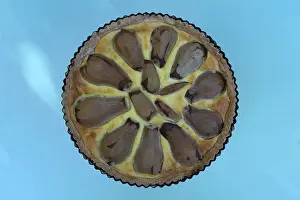 Southern Germany Cuisine Drucke: Pear cake on a turquoise background
