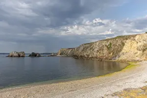 Brittany Coastal Scenes Drucke: Pebble Beach on the Atlantic coast