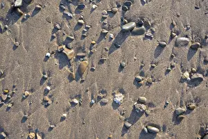 Cornwall Beach Drucke: Pebbles on beach sand, Cornwall
