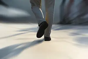 German Urban Environment Drucke: A pedestrian in a hurry
