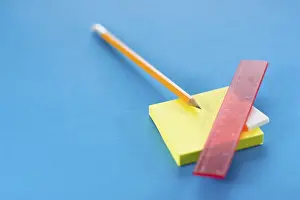 Office Supplies Drucke: Pencil, eraser, ruler and post-it notes