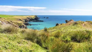 Rocky Coastline UK Drucke: Pentreath Beach and Cliffs, Cornwall