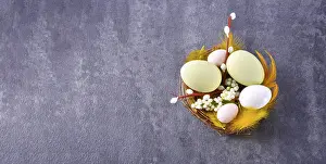 Easter Table Decorations Drucke: The perfect table with colourful table decorations for Easter