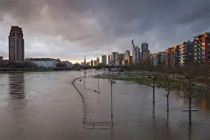 Deserted City Streets Germany Drucke: After persistent rainfall