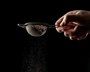 Kitchen Utensil Tool Drucke: Person using tool chocolate cake