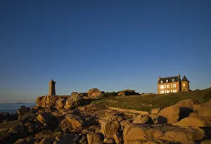 Cote De Granit Rose Drucke: Phare de Ploumanac'h Lighthouse