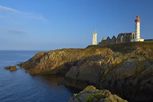 Historic French Lighthouse Drucke: Phare de Saint Mathieu, lighthouse with monastery ruins