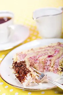 Sweet Treats Images Drucke: Piece of cake roll