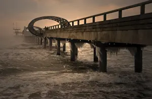 Steel Bridge Architecture Drucke: Pier with icicles, waves, Kellenhusen