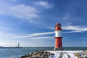 Leuchttürme Drucke: Der Pier in Warnemünde im Winter Der Pier in Warnemünde im Winter