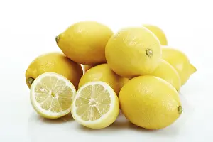 Fresh Lemons Drucke: Pile of lemons