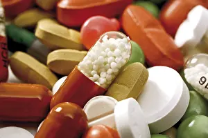 Medical Care System Drucke: Pills, full frame