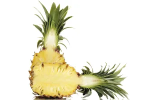 Studio Shot Fruit Photography Drucke: Pineapple (Ananas comosus), halved