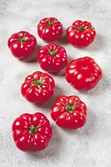 Gourmet Meal Ingredients Drucke: Pink tomatoes scattered on the table