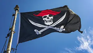 Deserted Island Scene Drucke: The pirate flag flutters in the wind