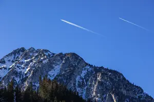 European Mountainscape Drucke: Planes in the sky over mountains