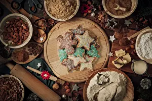 Advent Season Desserts Drucke: Plates with decorated gingerbread
