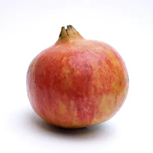 Deserted Grocery Store Fruits Drucke: Pomegranate on white background
