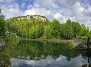 Muggendorf Waterfall Drucke: Pond at the Myra Falls with reflection of the rock faces