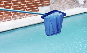 Pool Cleaning Equipment Drucke: Pool Leaf Skimmer, Pool Cleaning and Maintenance Tools