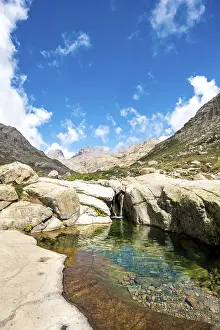 France Mountain Scenery Drucke: Pool with small waterfall in the mountains