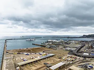 Drucke von Hafen von Dover aus einer Drohne, Weißer Fels, Fähre, Dover, Kent, England, Vereinigtes Königreich Dover Drucke: Hafen von Dover aus einer Drohne, Weisse Klippen.