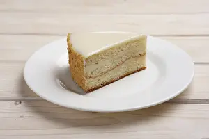 Gourmet Food Drucke: Portion of cheesecake on plate