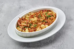 Mac And Cheese Drucke: Portion of mac and cheese with pumpkin and bacon