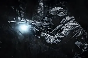 Military Operations Concept Drucke: Portrait of a commando in the forest