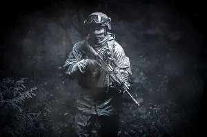 Military Operations Concept Drucke: Portrait of a commando in the forest