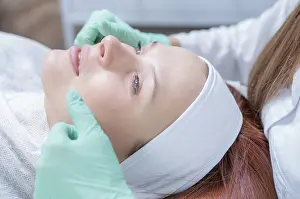 Sensitive Skin Care Drucke: Portrait of a woman's face with problem skin