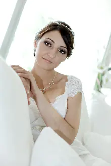 Young Bride Drucke: Portrait of a young bride