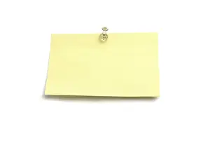 Post-It, leere Notiz und Pin, leer.