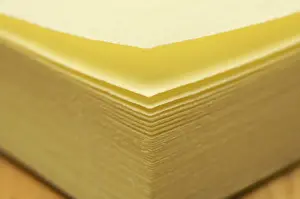 Symbolic Reminder Image Drucke: Post it note pad abstract macro