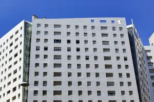 Uninhabited Homes Europe Drucke: Edificio Gil Eanes apartment building
