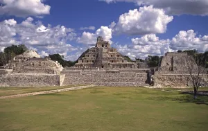 North America Historical Sites Drucke: Edificio de los Cinco Pisos, Gran Acropolis