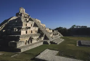 Ancient Maya Ruins Drucke: Edificio de los Cinco Pisos, Gran Acropolis